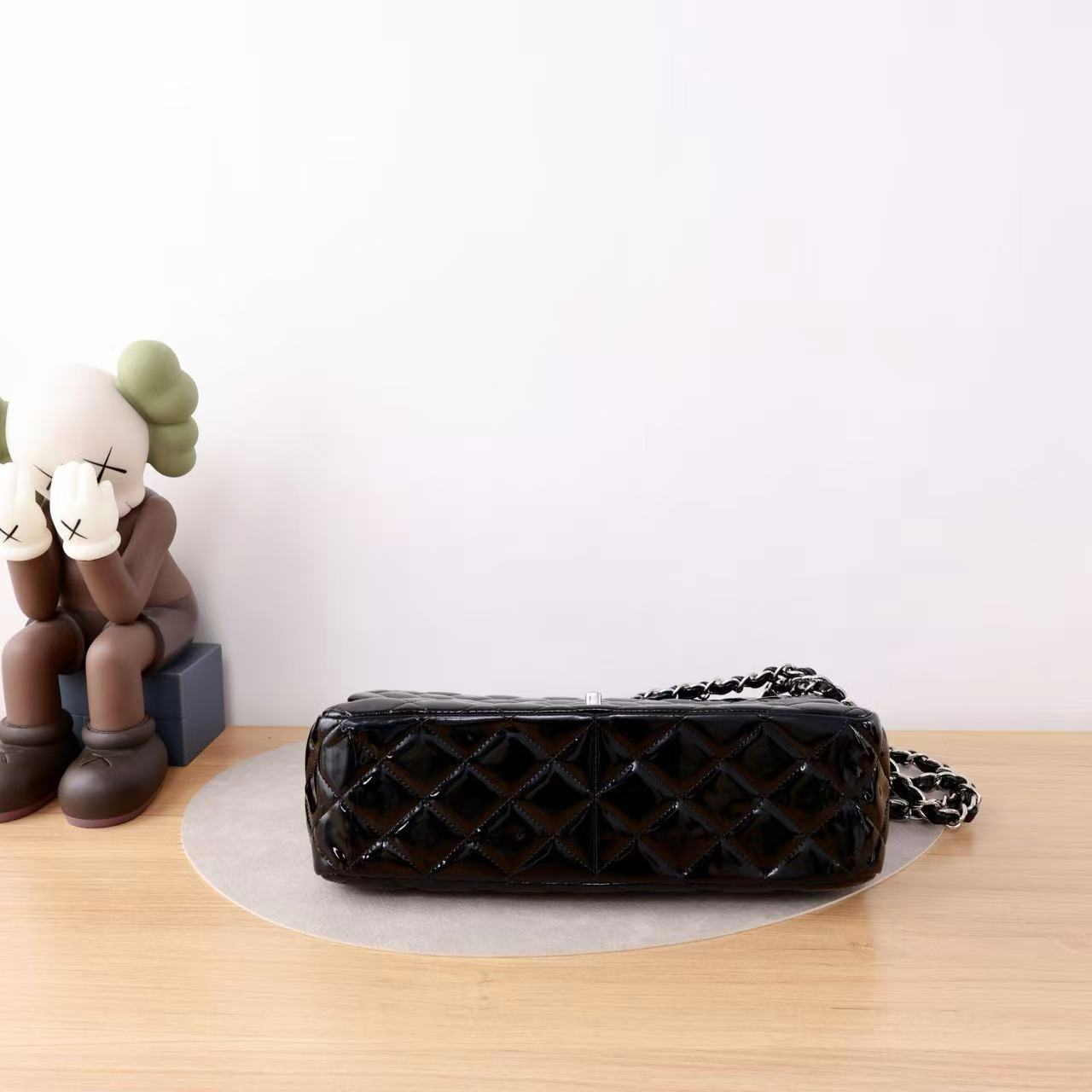 Chanel timeless classic jumbo crossbody bag