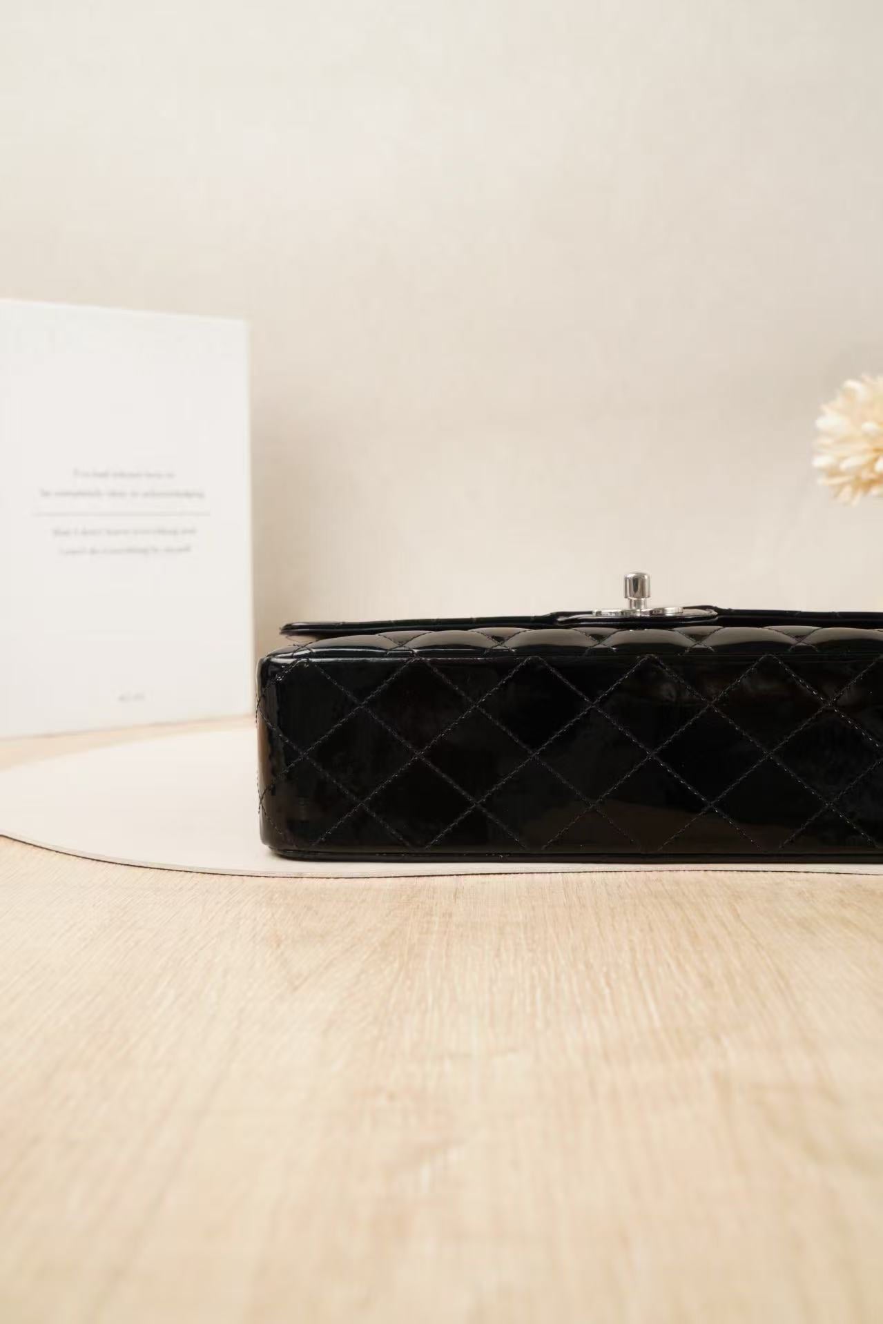 Chanel timeless classic crossbody medium bag