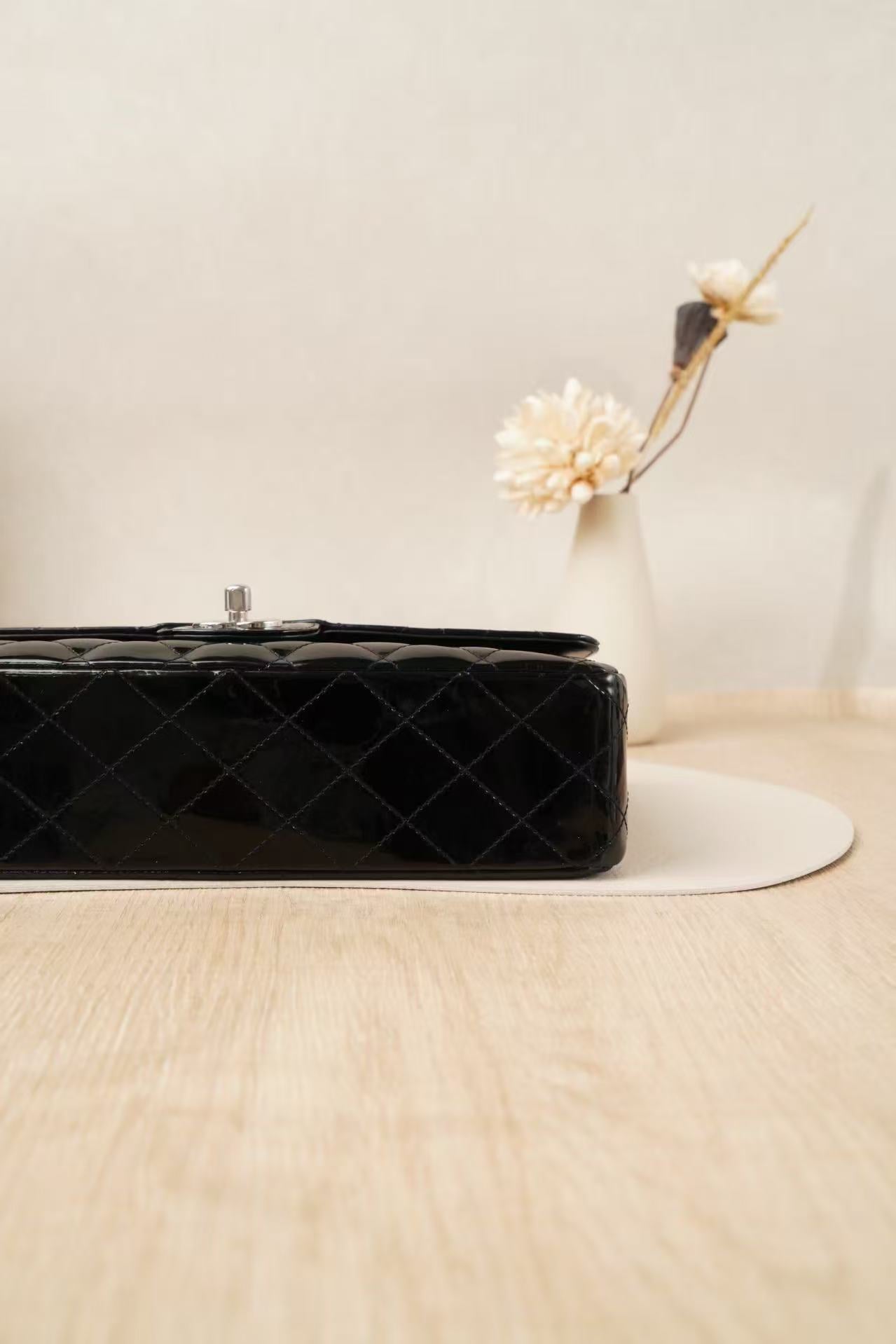 Chanel timeless classic crossbody medium bag