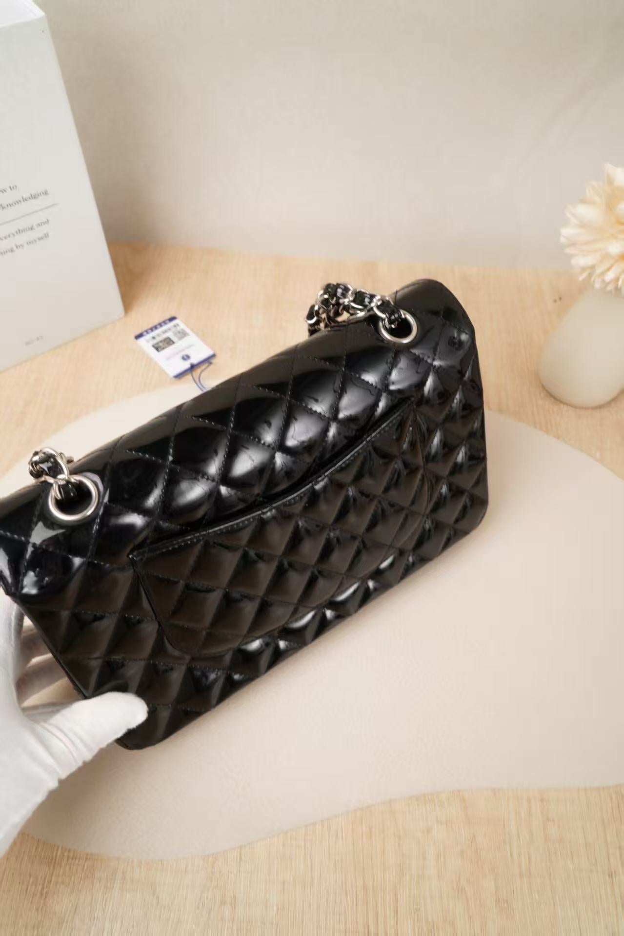 Chanel timeless classic crossbody medium bag