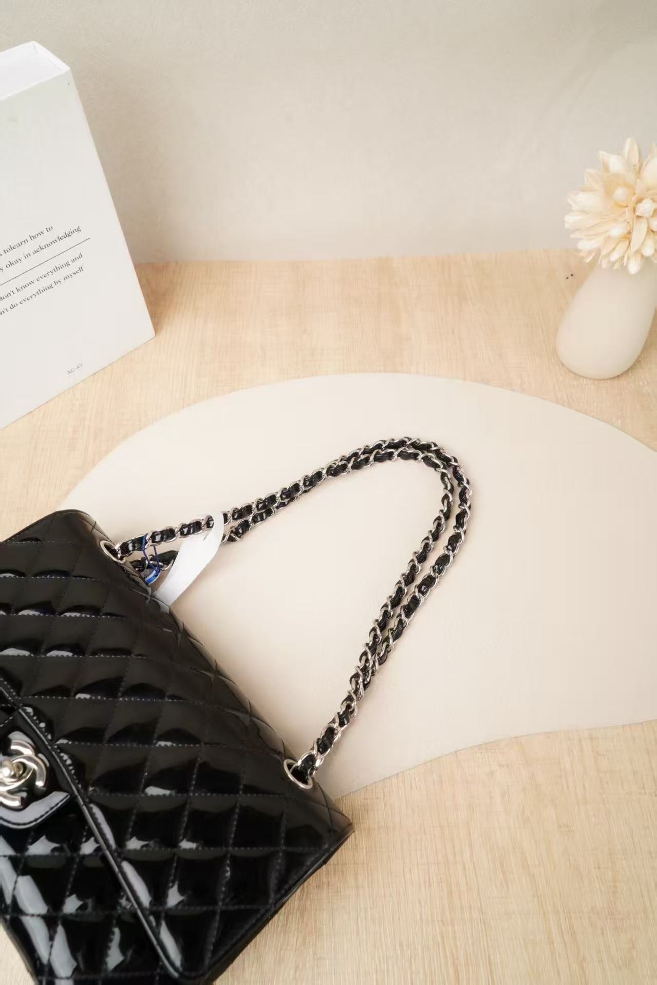 Chanel timeless classic crossbody medium bag