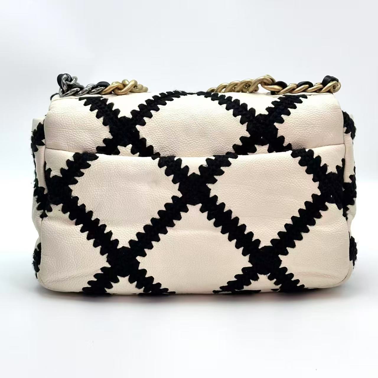 Chanel 19bag medium B&W handbag